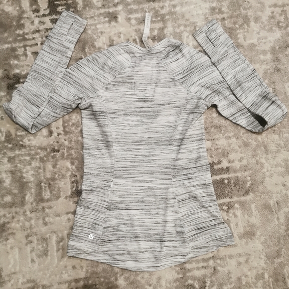 Lululemon runderful long sleeve - Picture 6 of 7